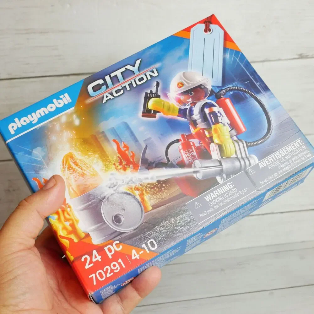 Playmobil City Action Fire Rescue Building 24 PC Set 70291 NEW
